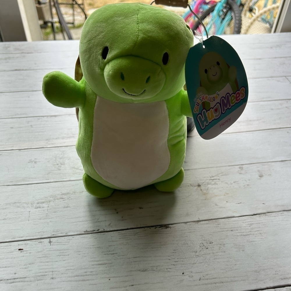 NWT squish mallow hug me, Henry turtle